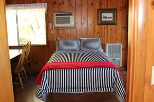 LF Medium One Bedroom Cabins Photo 4