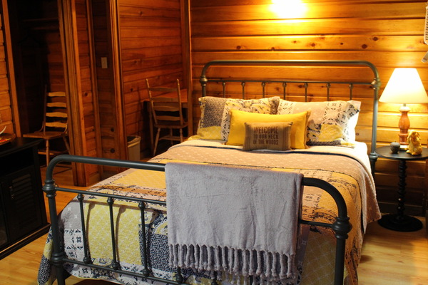 Lakeview Small One Bedroom Photo 8